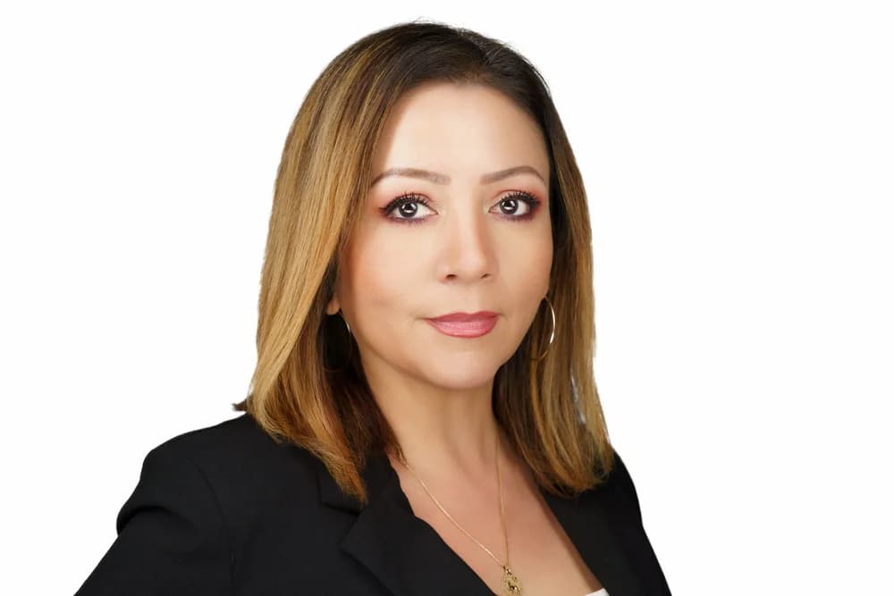 Mirella Tamayo, Assistant Director